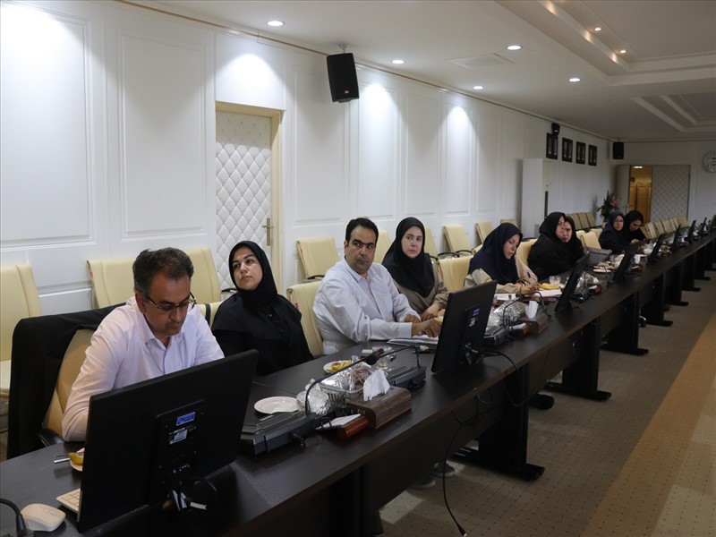 برگزاری جلسه با حضور نمایندگان ستاد توسعه فناوری سلولهای بنیادی و پزشکی بازساختی در حوزه ریاست دانشگاه 
