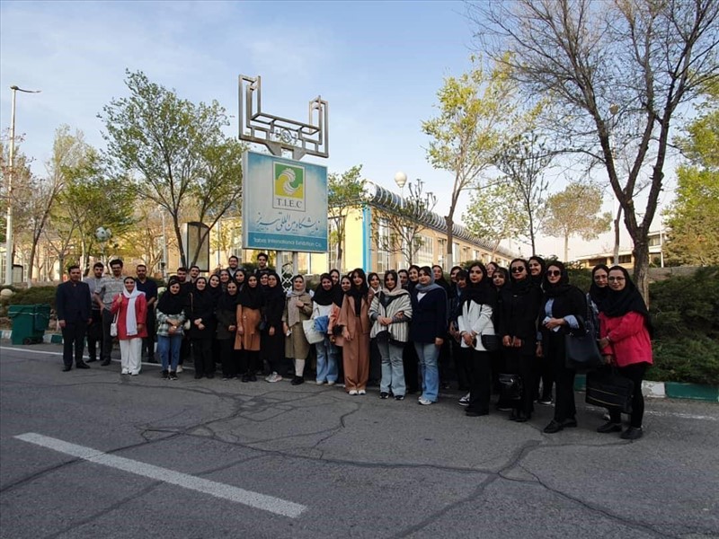 حضور واحد ارتباط با صنعت دانشگاه علوم پزشکی تبریز در هجدهمین نمایشگاه شیرینی و شکلات تبریز
