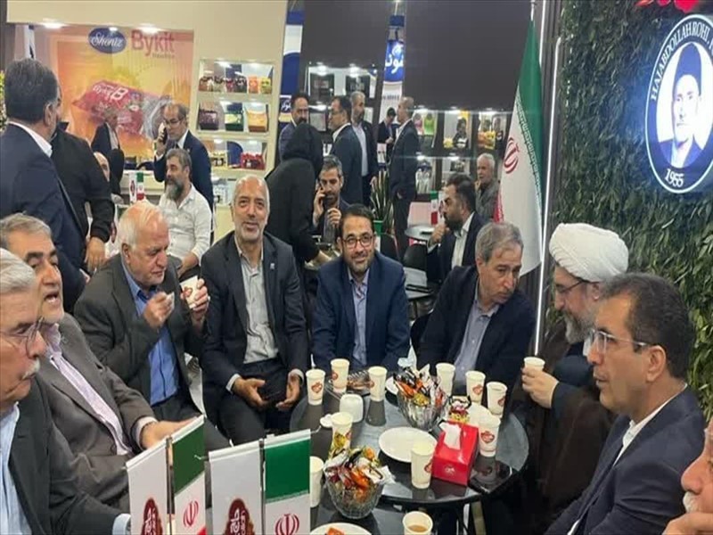حضور واحد ارتباط با صنعت دانشگاه علوم پزشکی تبریز در هجدهمین نمایشگاه شیرینی و شکلات تبریز