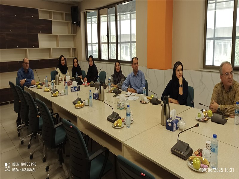 بررسی برنامه ها و چالش های معاونت تحقیقات و فناوری با حضور رئیس دانشگاه 